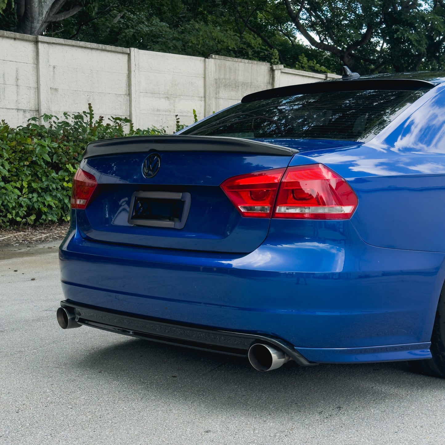 Carbon Fiber Duckbill Lip Spoiler for B7/NMS Passat