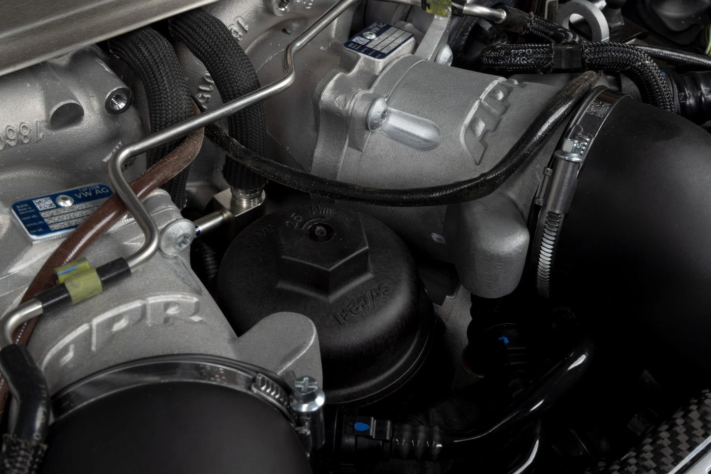APR Carbon Fiber Intake System for C8 RS6/RS7 4.0TT